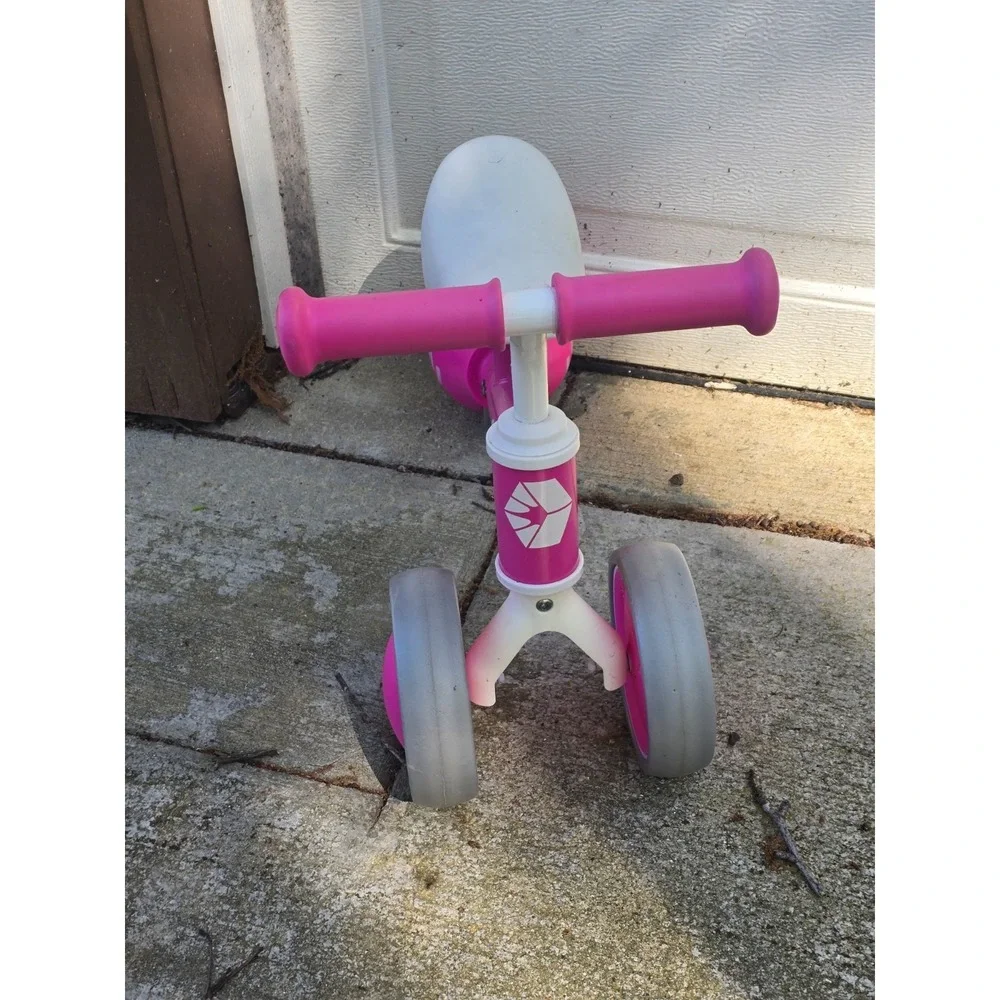Ayeku Mini Balance Bike for 12-30 Months Toddlers 6 Inch‎ EVA Wheels Pink